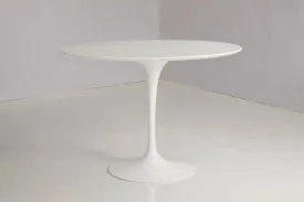 Eero Saarinen Tulip Table - Oval Dining 32 x 55 Inch