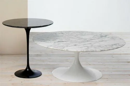 Eero Saarinen Tulip Table - Round Coffee 28 Inch